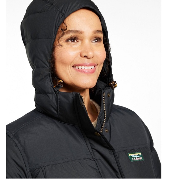 L.L.Bean Women's Mountain Classic Down Parka Winter Coat Black Insulated Small - Picture 9 of 16